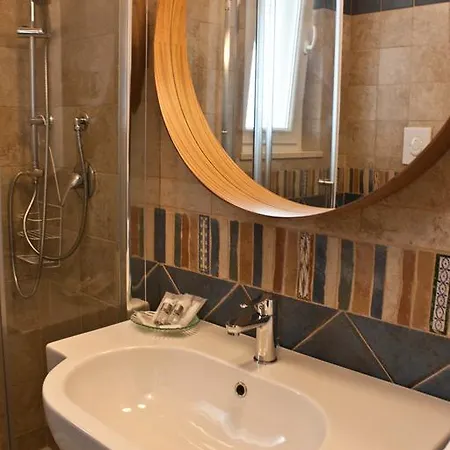 Alalama Oda ve Kahvaltı 4*