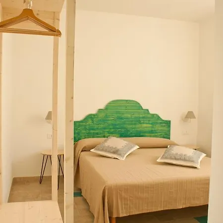 Alalama Bed & Breakfast 4*